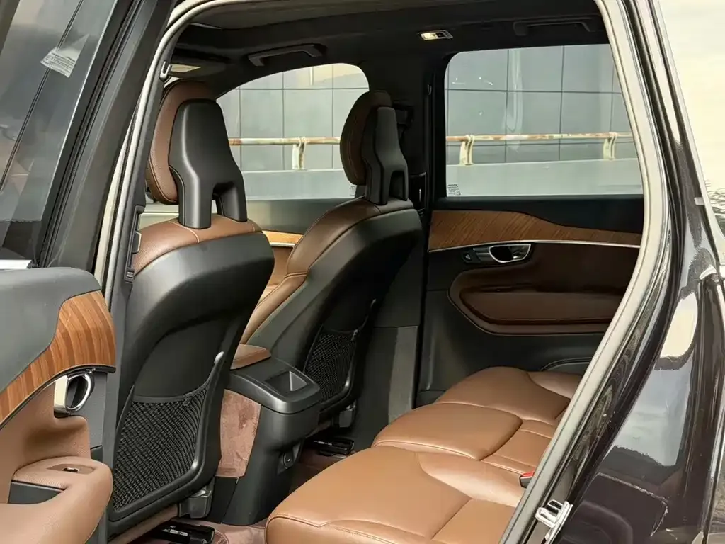 Volvo XC90 — фото 2