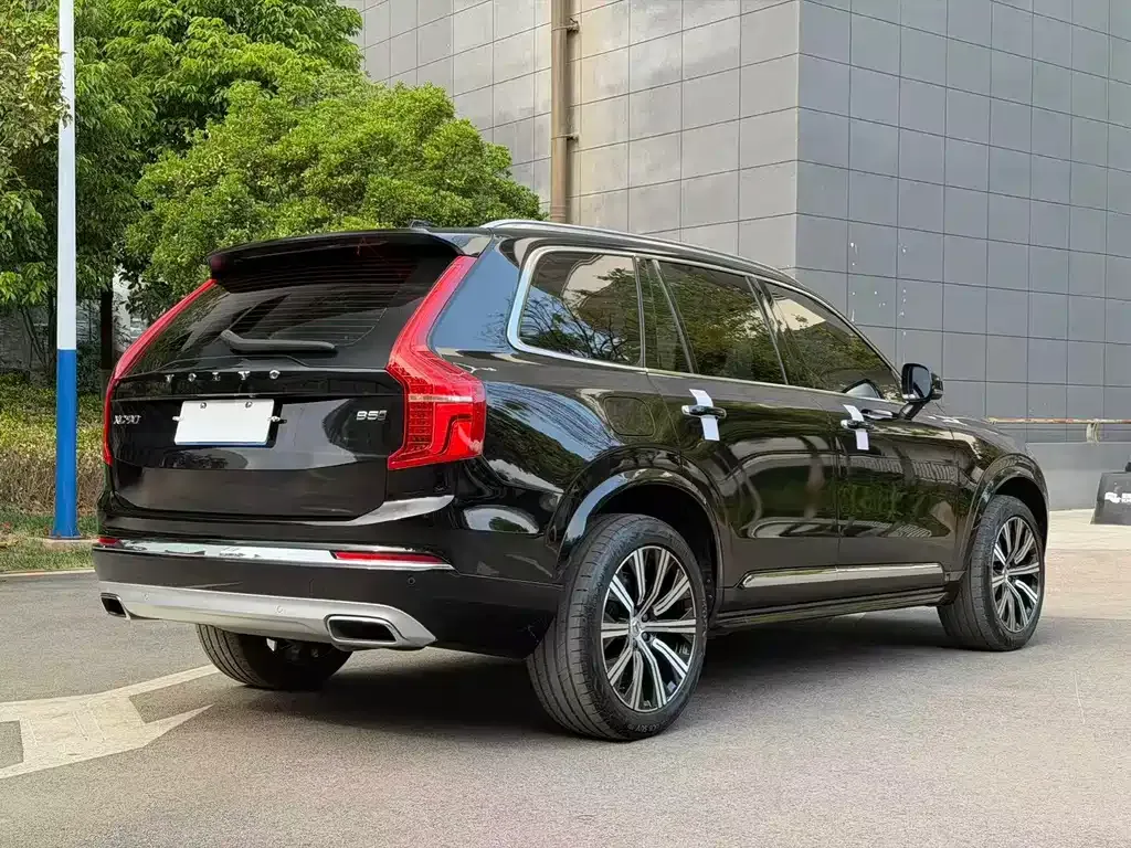 Volvo XC90 — фото 8