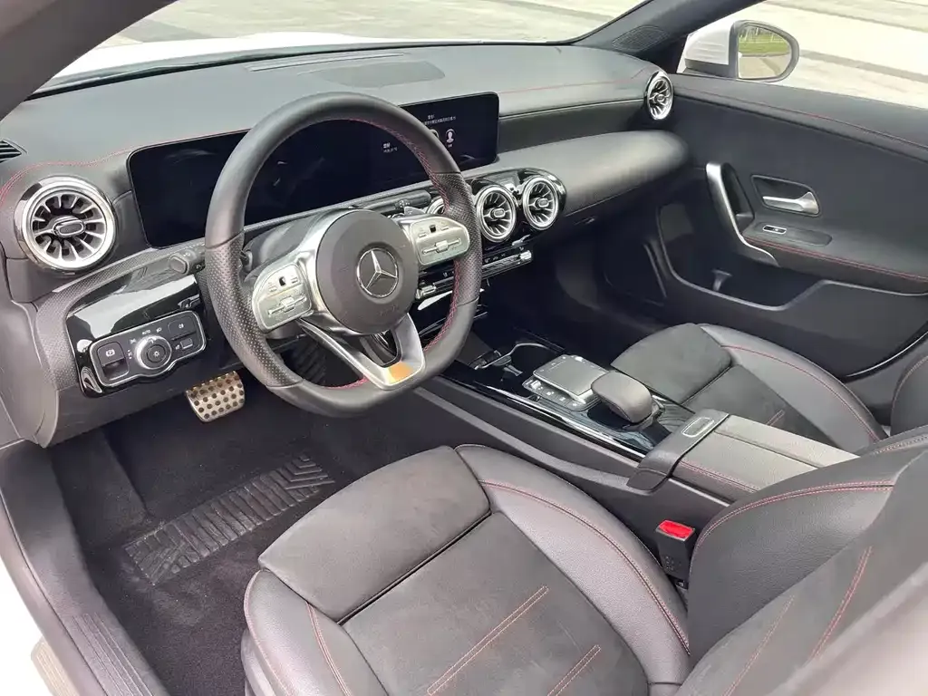 Mercedes-Benz CLA (Import) — фото 9