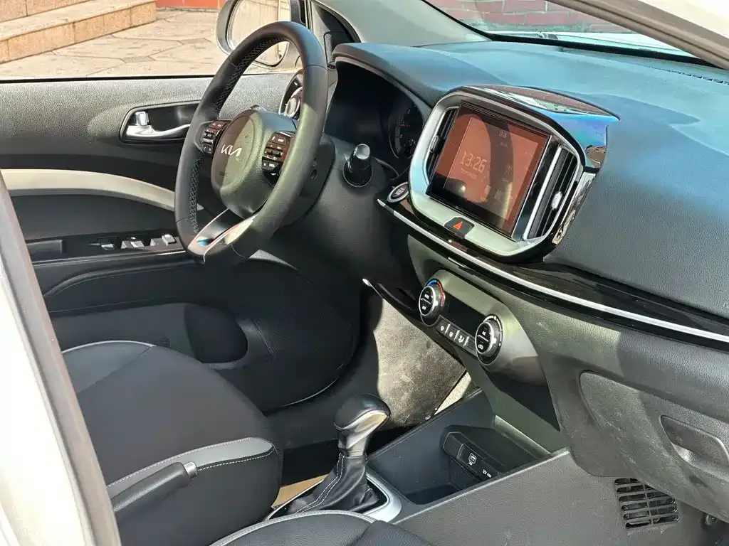 Kia KX1 — фото 3