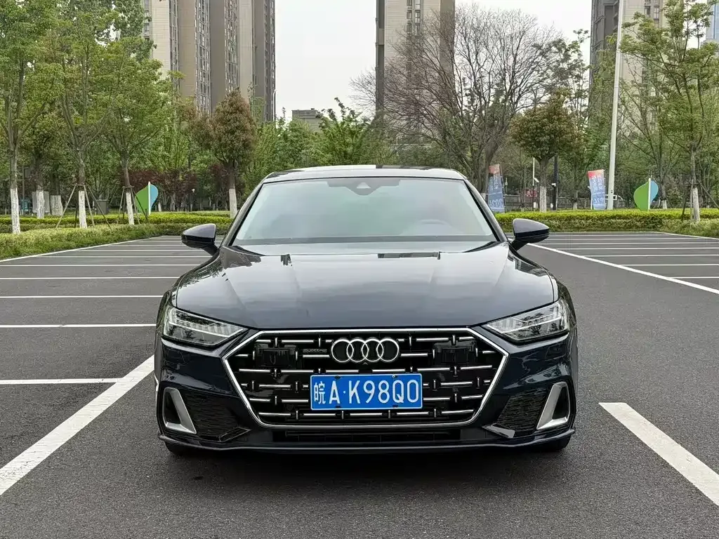 Audi A7L 2023 из CN, фото 3