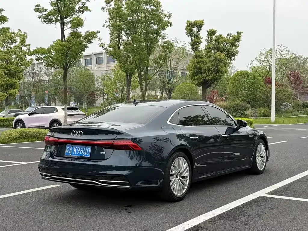Audi A7L 2023 из CN, фото 8