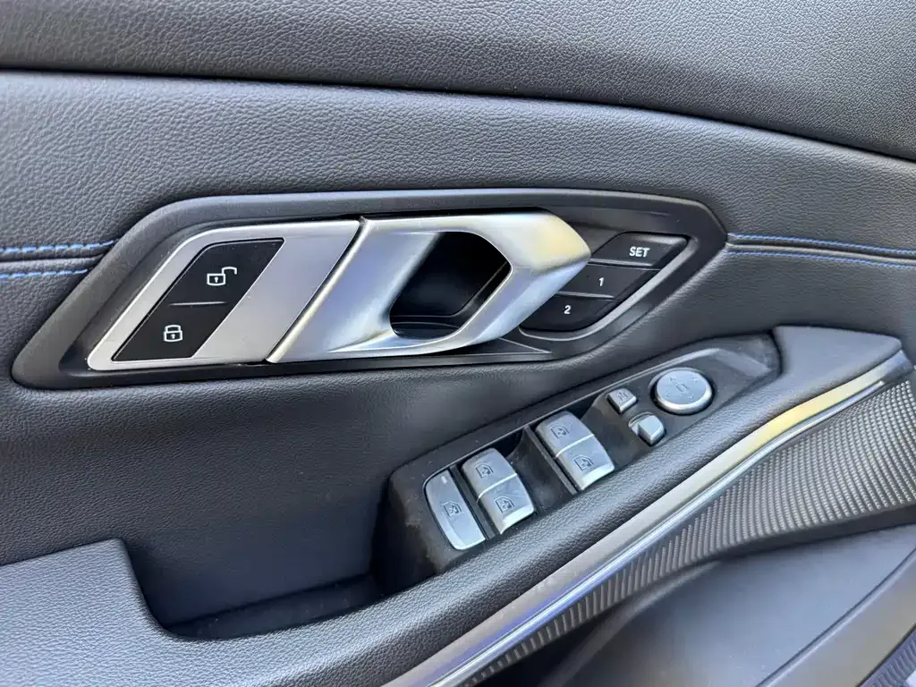 BMW i3 — фото 9