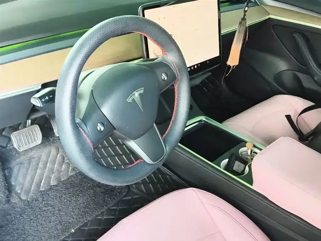 Tesla Model 3 — фото 3