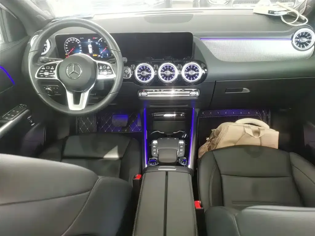 Mercedes-Benz GLA — фото 9