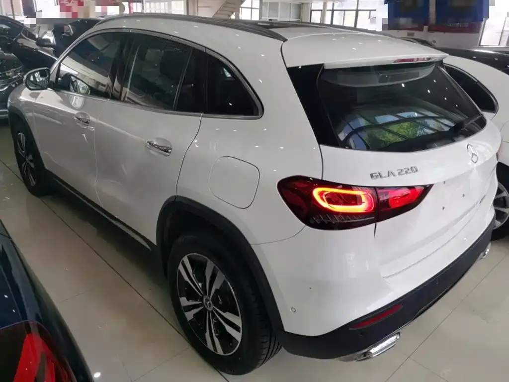 Mercedes-Benz GLA — фото 7