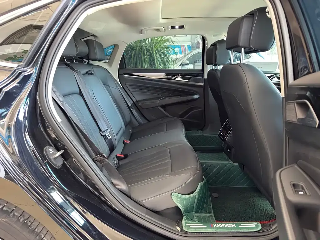 Volkswagen Passat — фото 7