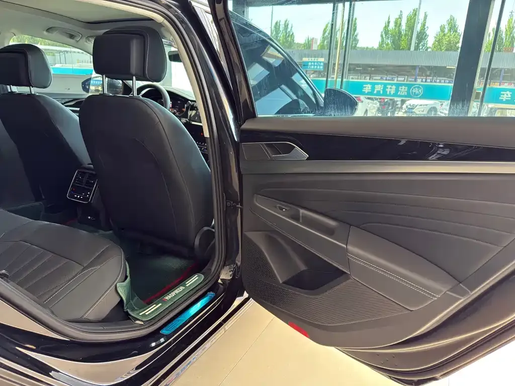 Volkswagen Passat — фото 2