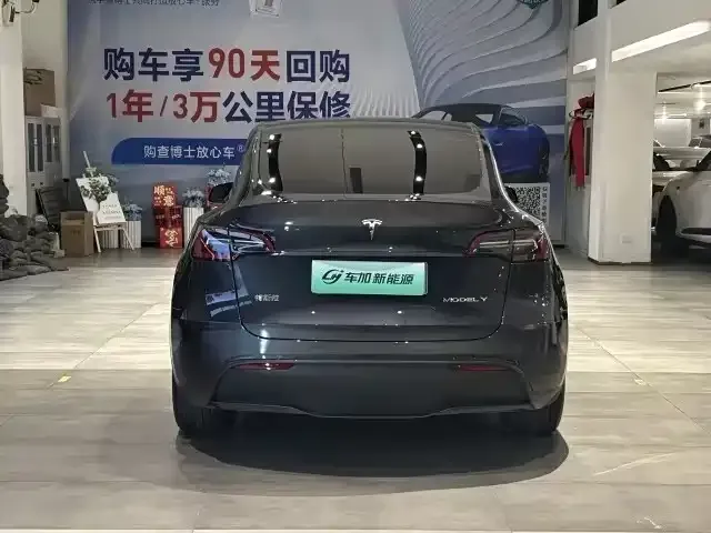 Tesla Model Y 2024 из CN, фото 3