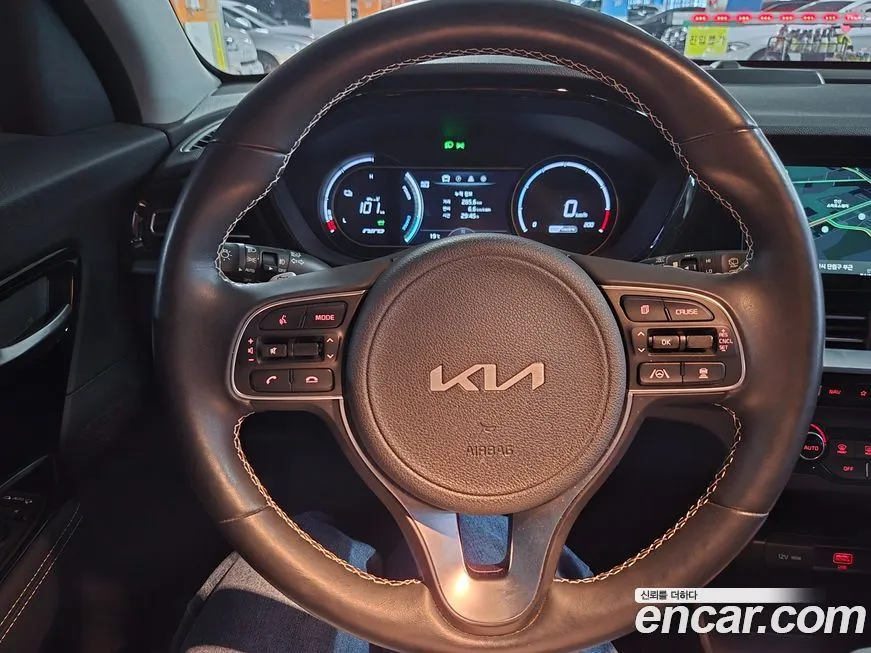 Kia Niro — фото 9