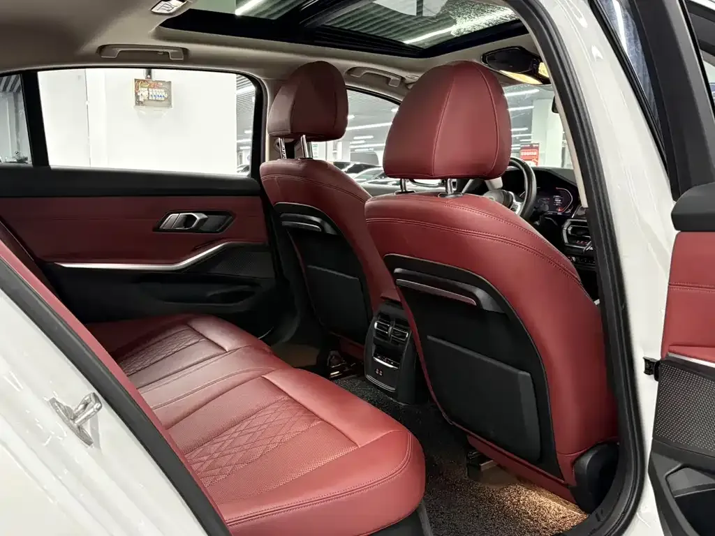 BMW 3 Series 2022 из CN, фото 10