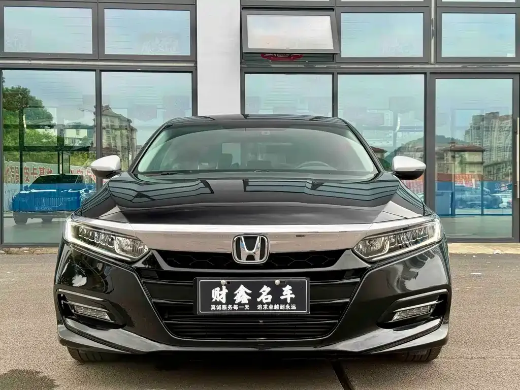 Honda Accord — фото 7