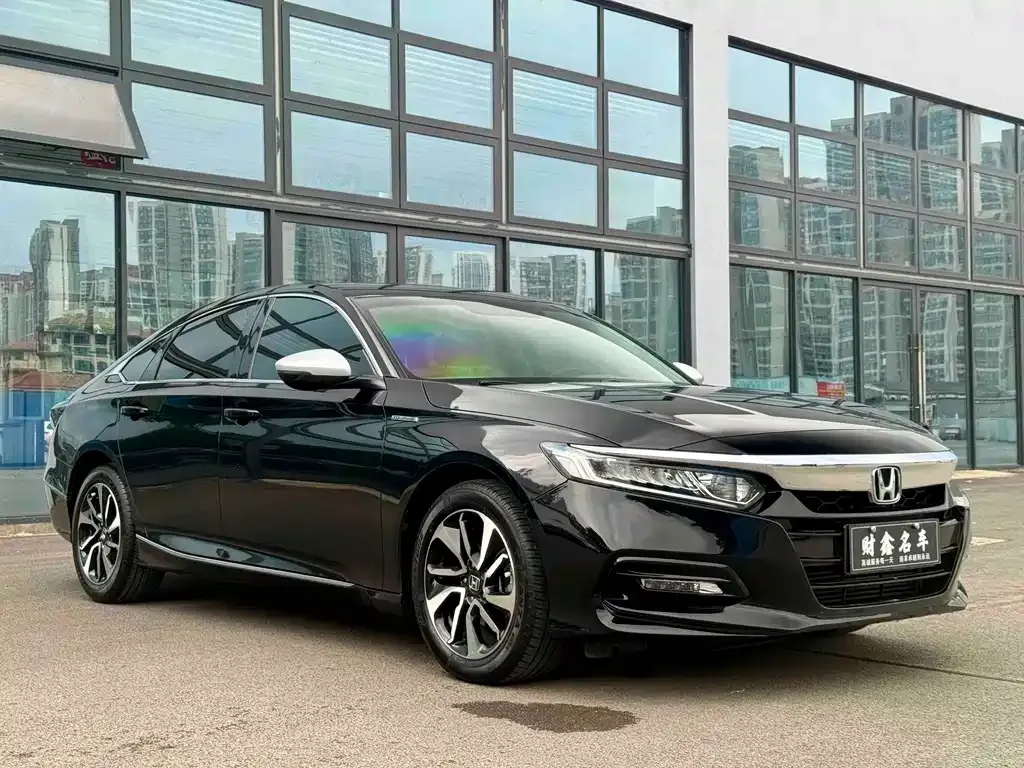 Honda Accord — фото 8