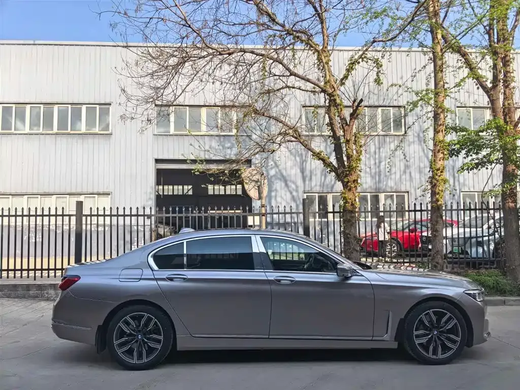 BMW 7 Series — фото 5