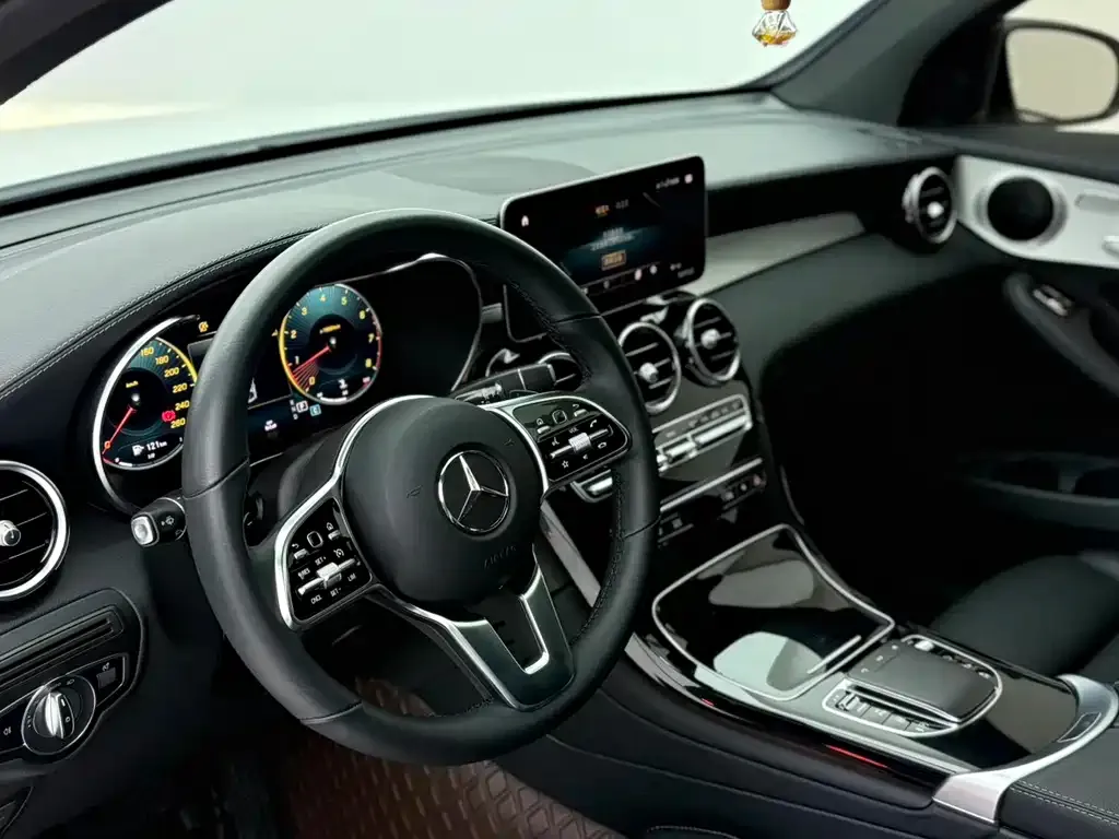 Mercedes-Benz GLC Coupe — фото 10