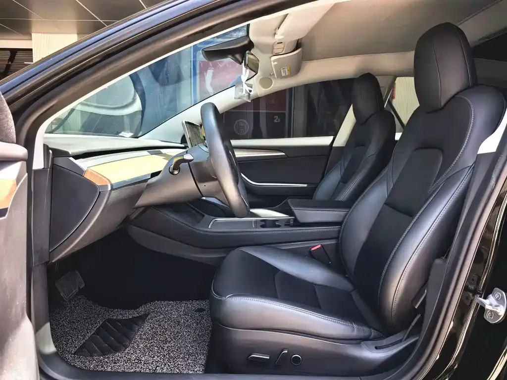 Tesla Model 3 — фото 6