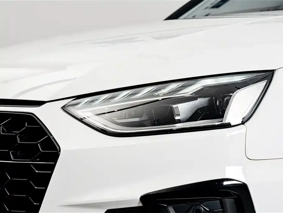 Audi A4L — фото 5