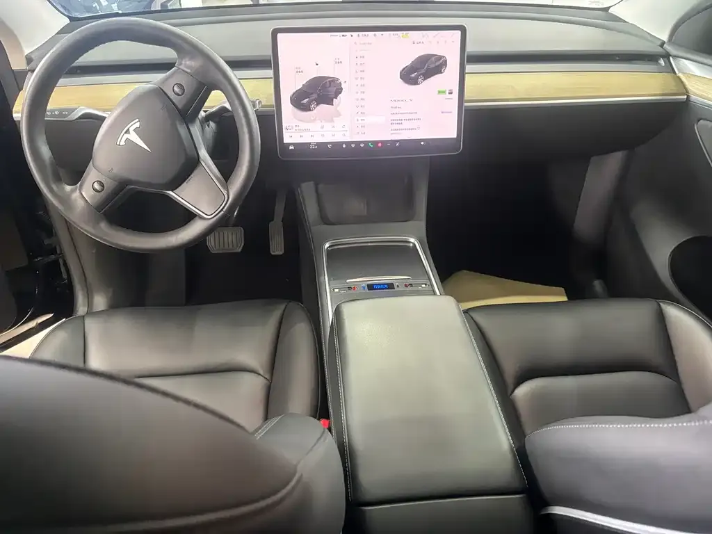 Tesla Model Y — фото 3