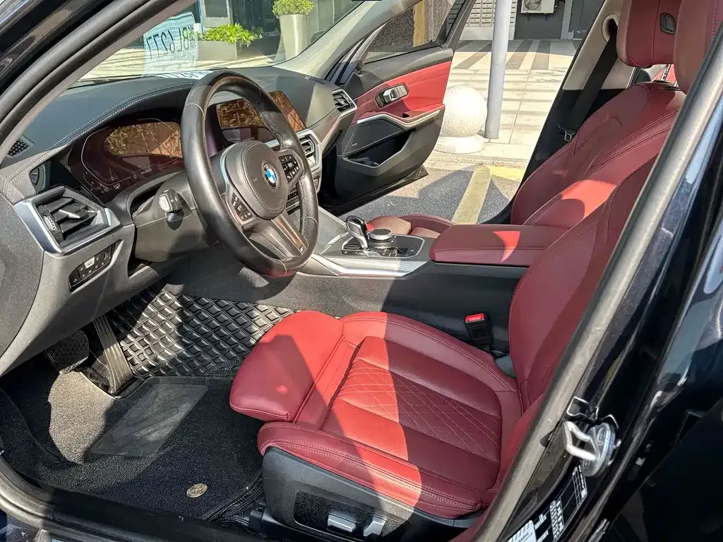 BMW 3 Series 2022 из CN, фото 6