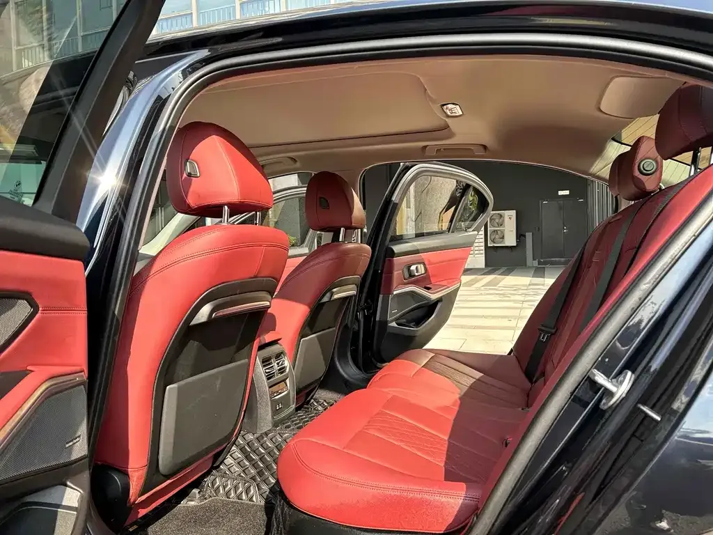 BMW 3 Series 2022 из CN, фото 7