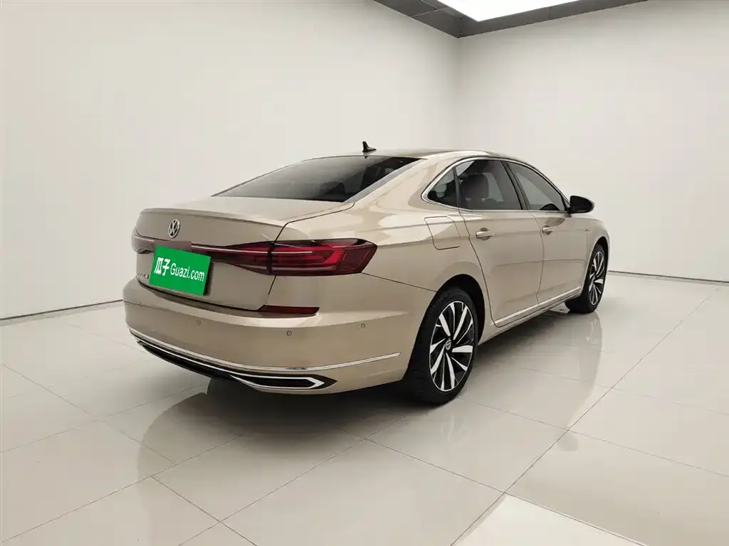 Volkswagen Passat — фото 2