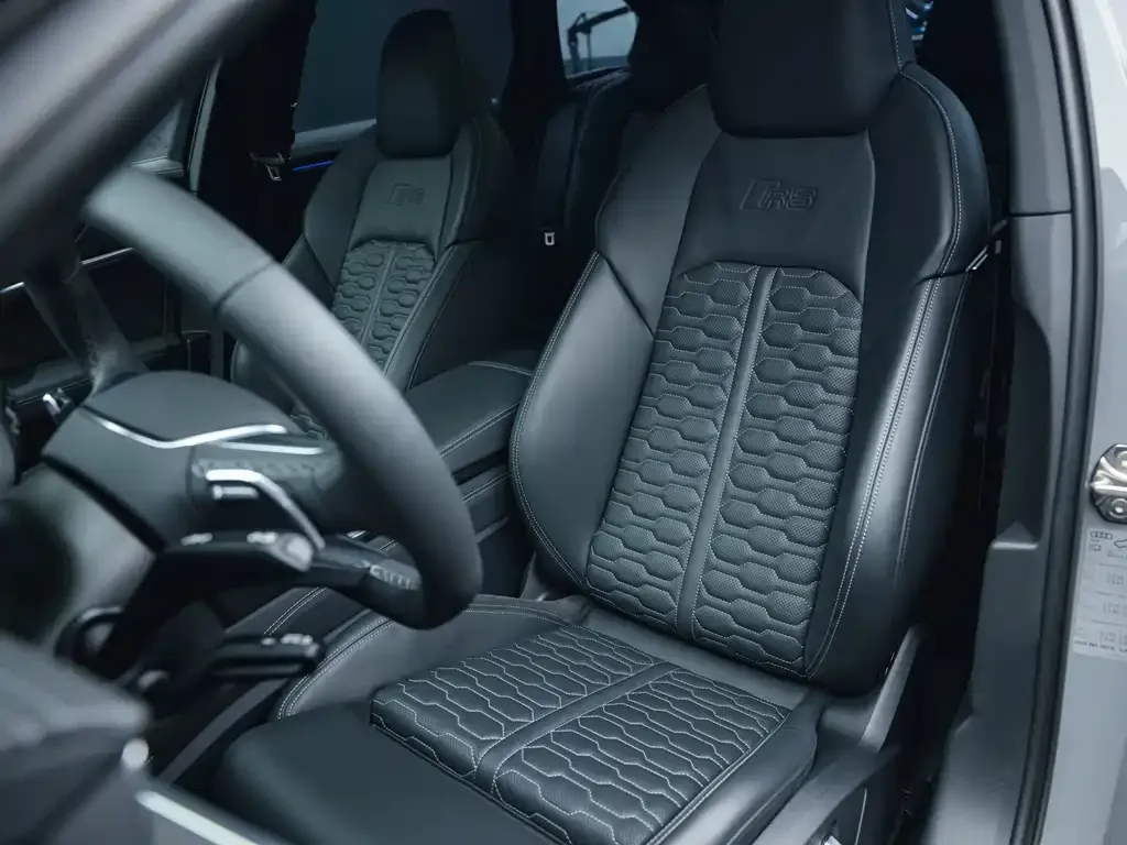 Audi RS 6 2021 из CN, фото 8