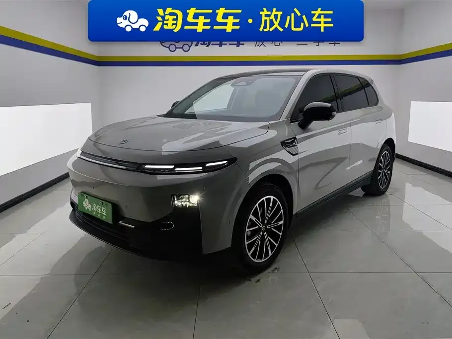 Leapmotor B10