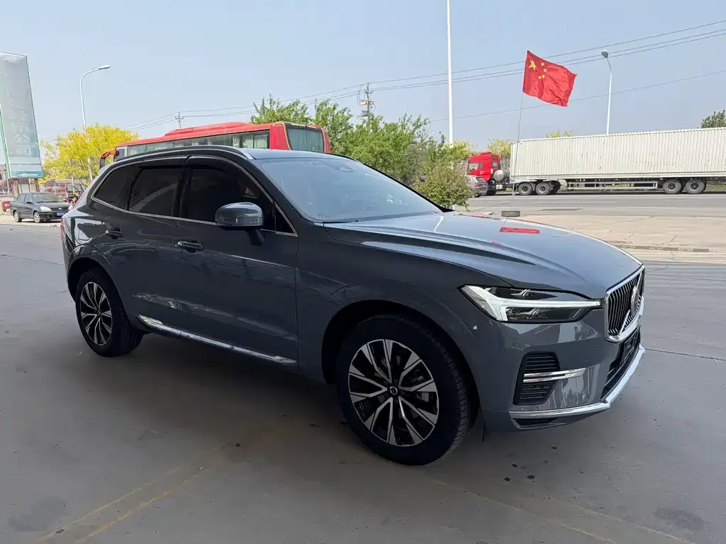 Volvo XC60 — фото 2