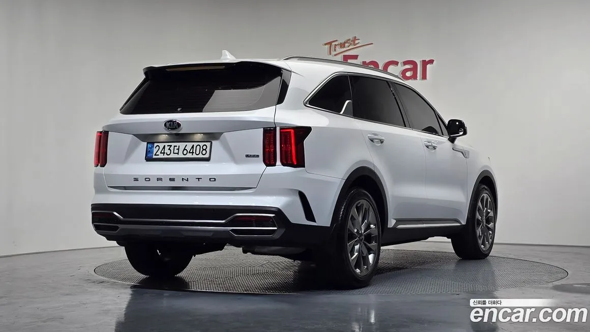Kia Sorento — фото 6