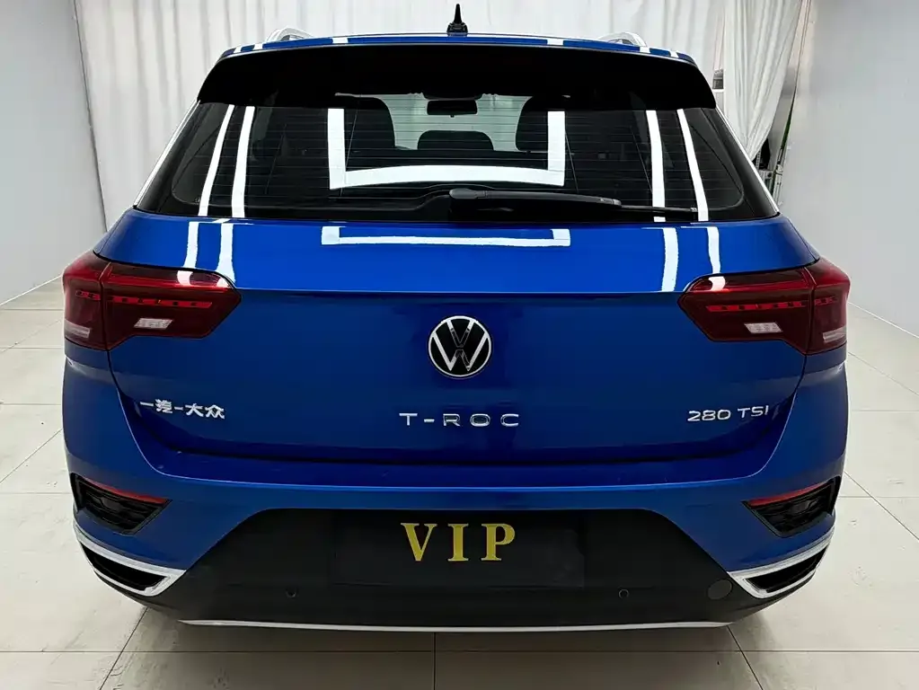 Volkswagen T-Roc — фото 6