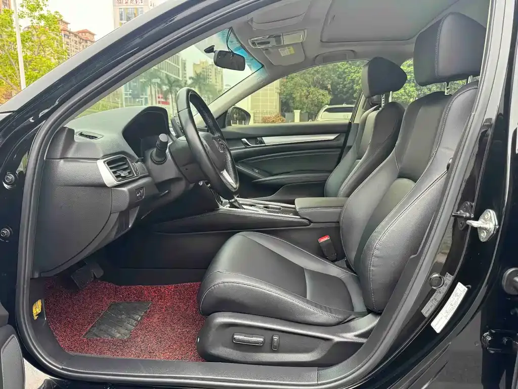 Honda Accord — фото 6