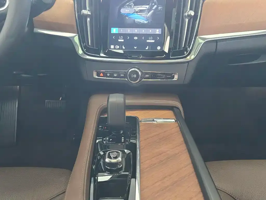 Volvo S90 — фото 2