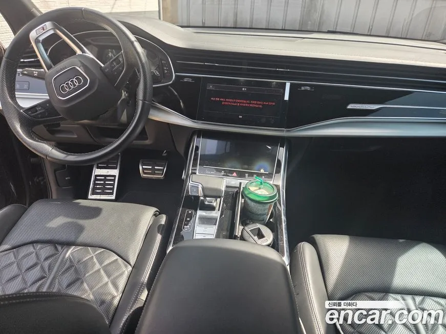 Audi Q7 2023 из KR, фото 9
