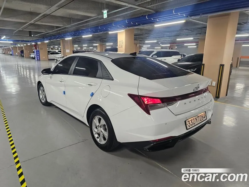 Hyundai AVANTE — фото 3