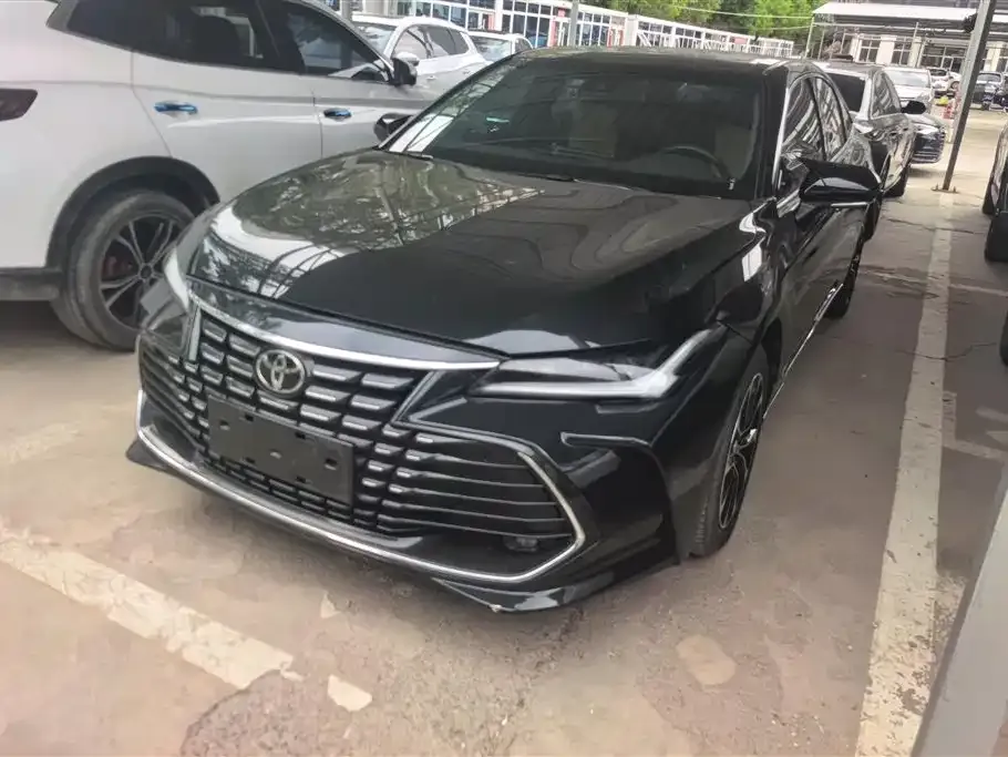 Toyota Avalon — фото 1