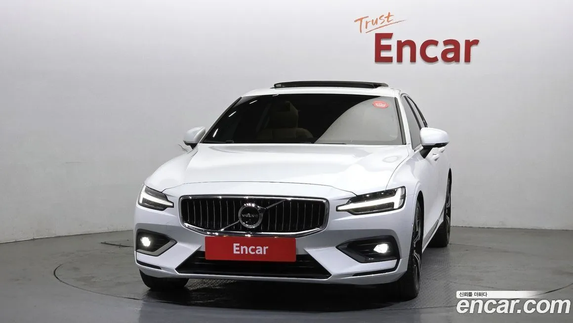 Volvo S60 2022 из KR, фото 2