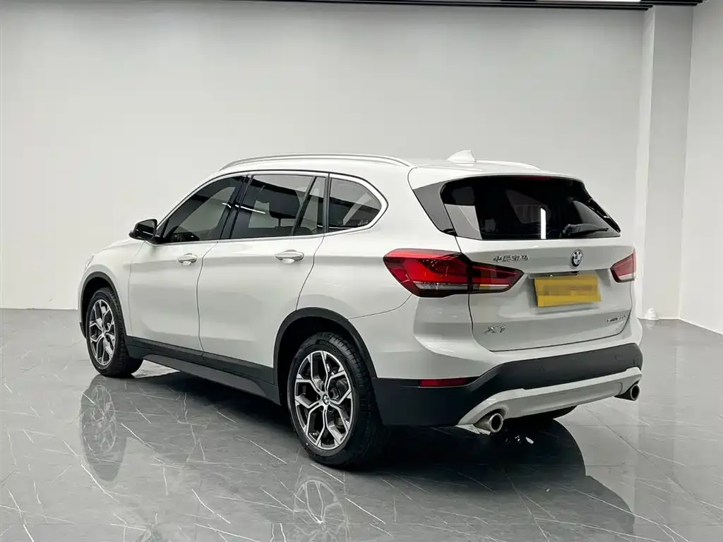BMW X1 — фото 6
