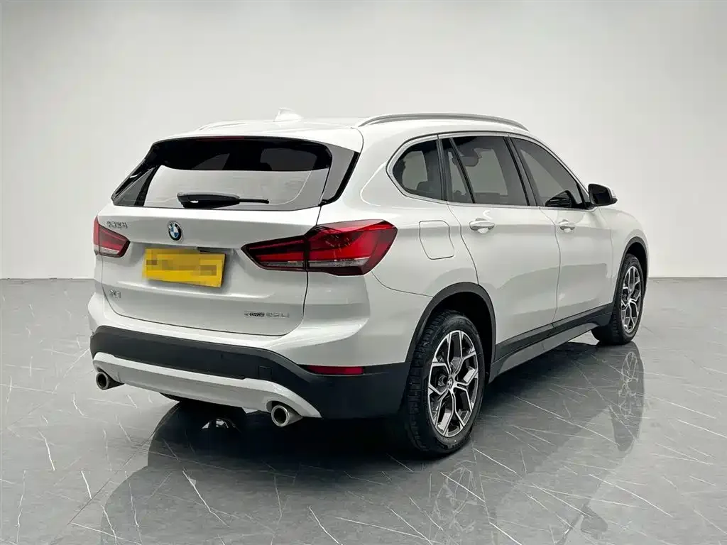 BMW X1 — фото 10