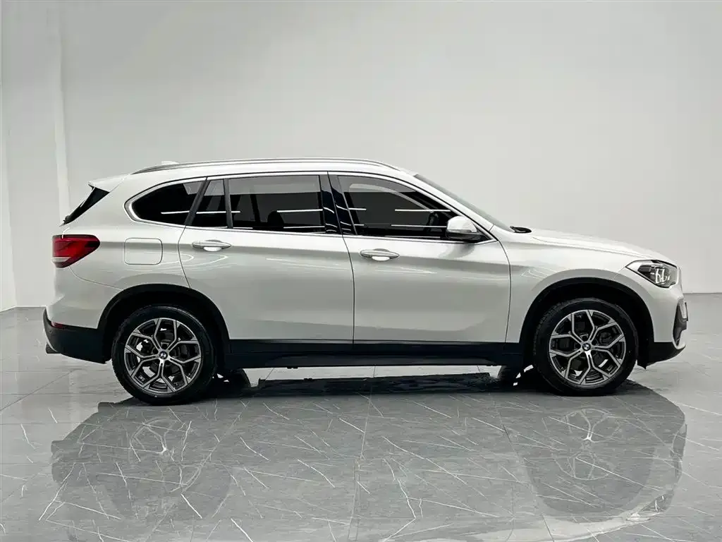 BMW X1 — фото 4
