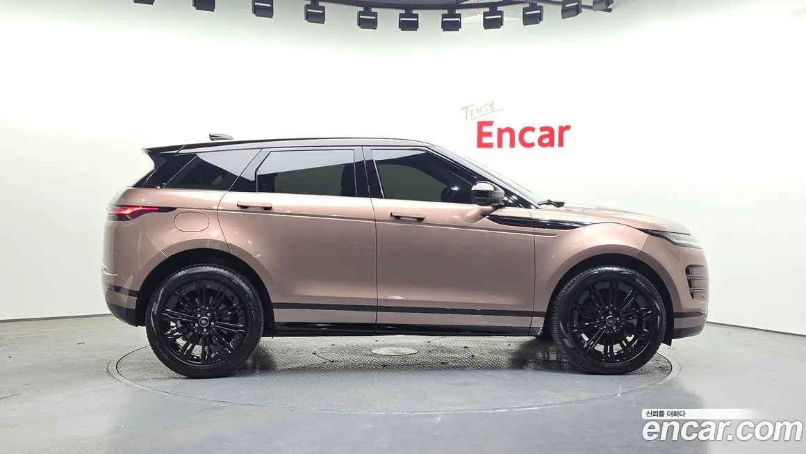 Land Rover Range Rover Evoque — фото 4