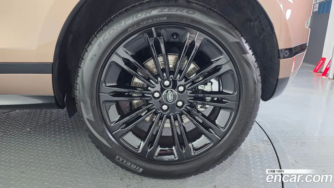 Land Rover Range Rover Evoque — фото 8