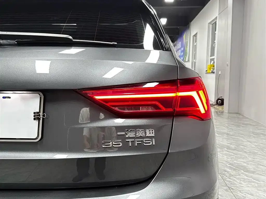 Audi Q3 — фото 5