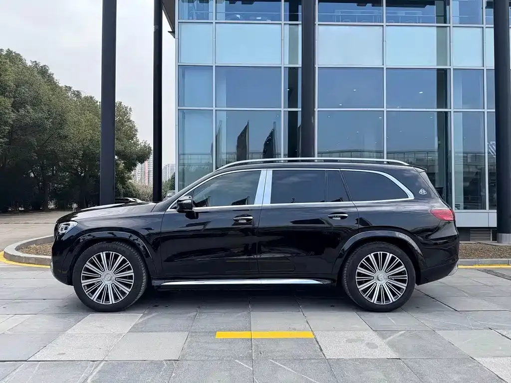 Mercedes-Benz GLS — фото 9