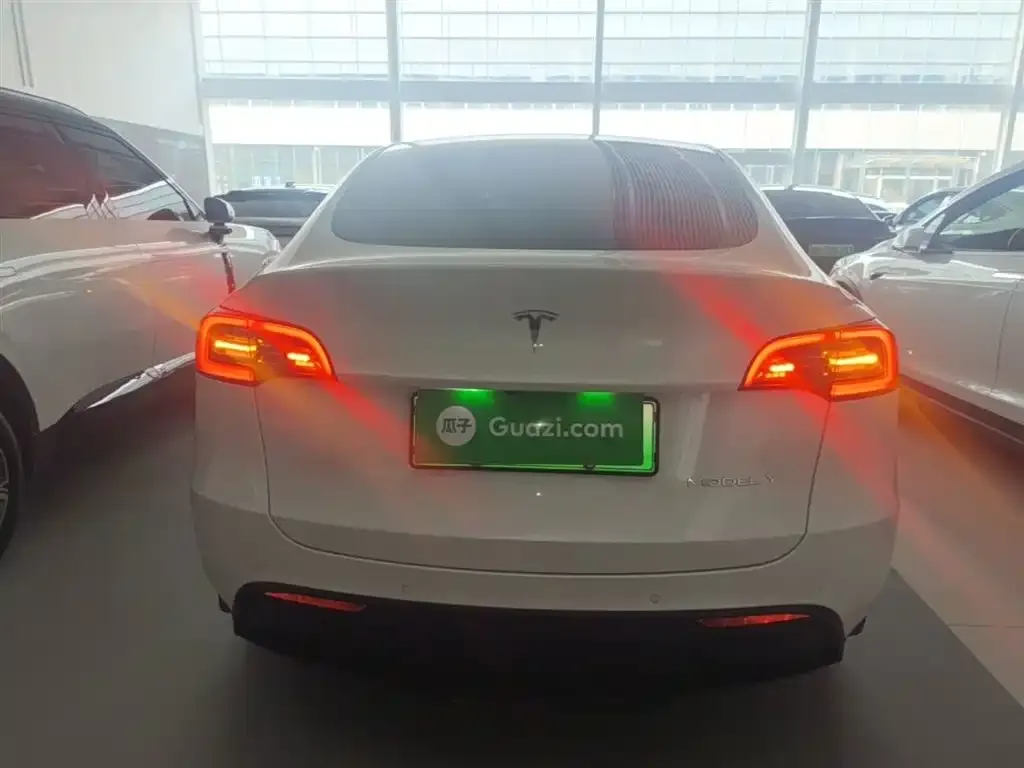 Tesla Model Y 2024 из CN, фото 7
