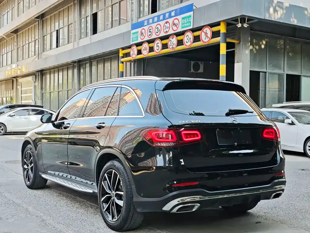 Mercedes-Benz GLC — фото 4