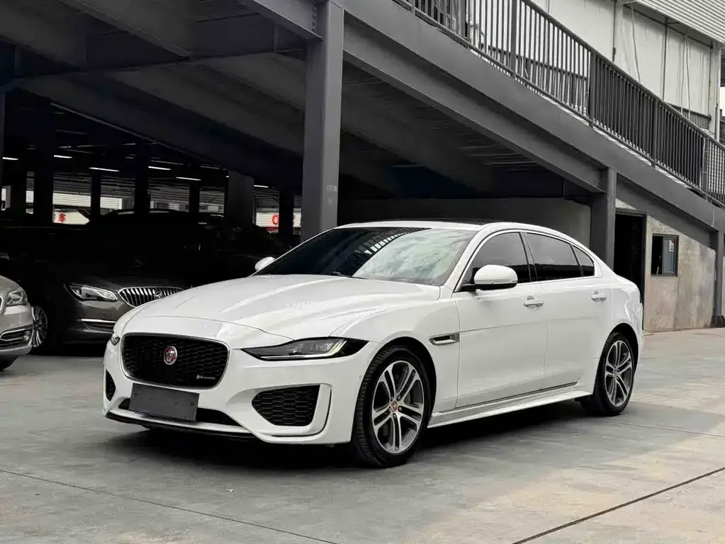 Jaguar XEL — фото 1