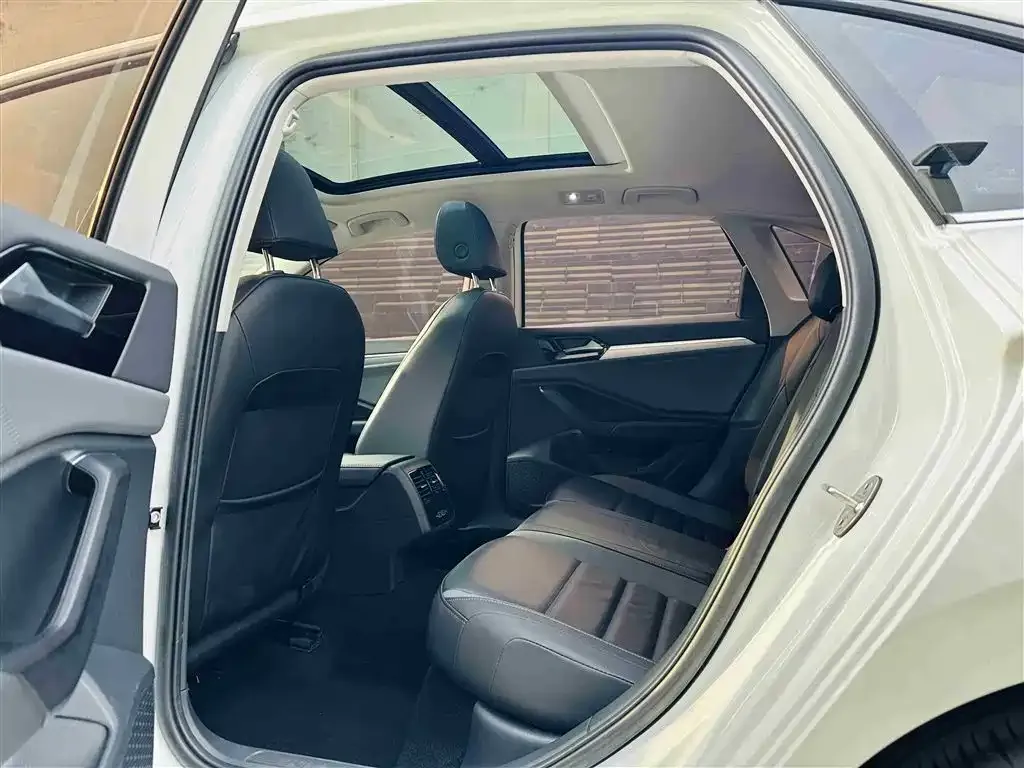 Volkswagen Sagitar 2021 из CN, фото 4
