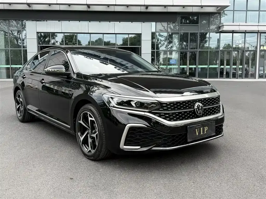 Volkswagen Passat — фото 5