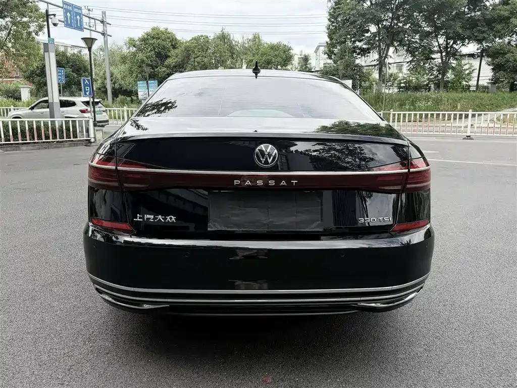 Volkswagen Passat — фото 9