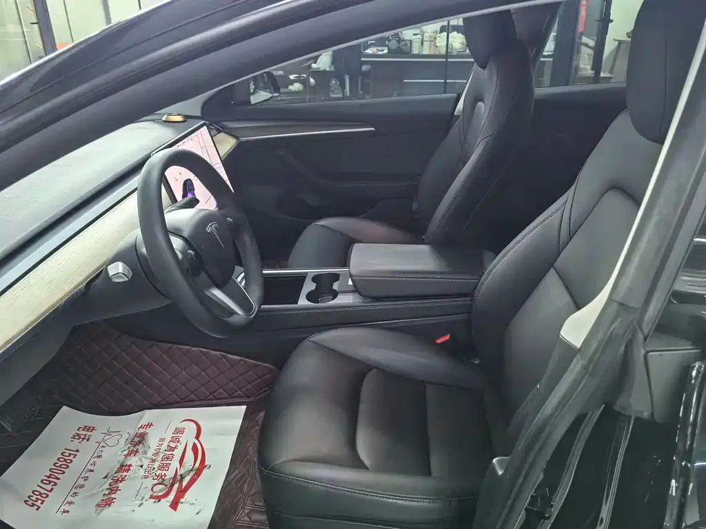 Tesla Model 3 — фото 4